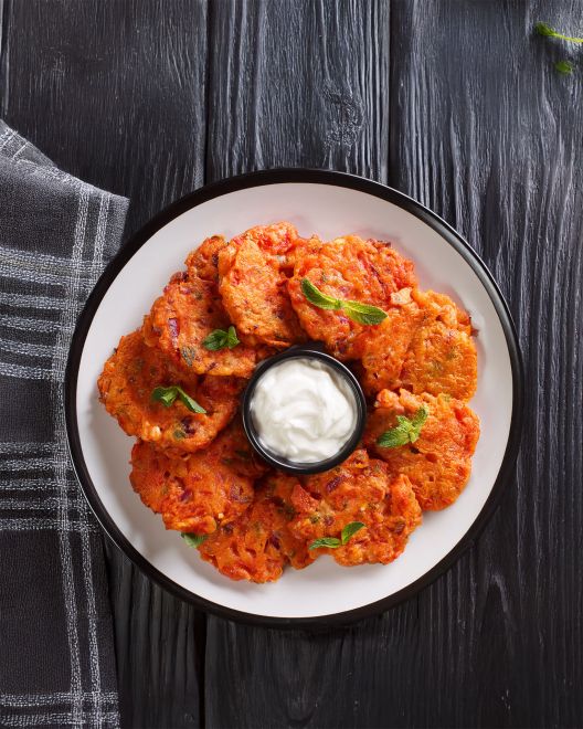 Santorini tomato fritters (domatokeftedes)