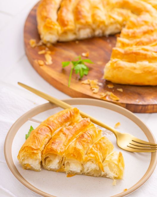 Συνταγές για τυρόπιτα και τυροπιτάκια