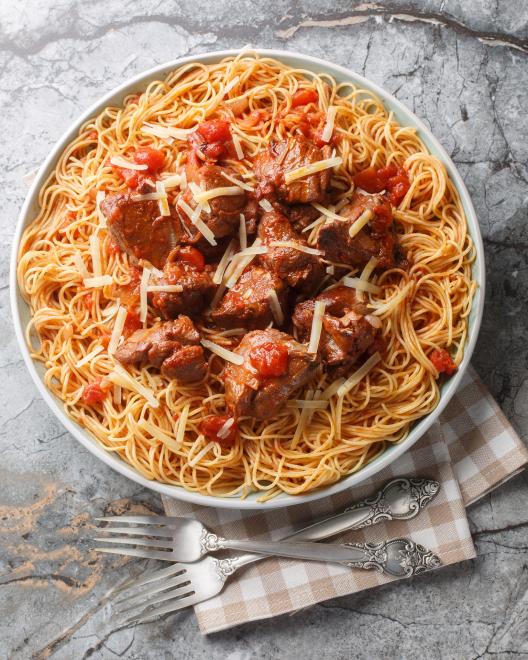 Τι να μαγειρέψω σήμερα Κυριακή; Μοσχάρι κοκκινιστό