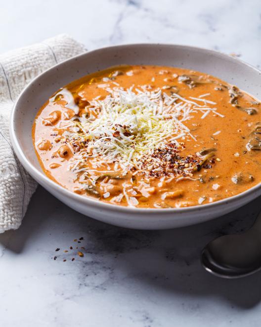 Τι να μαγειρέψω σήμερα Πέμπτη; Σούπα με άσπρα φασόλια και ντομάτα