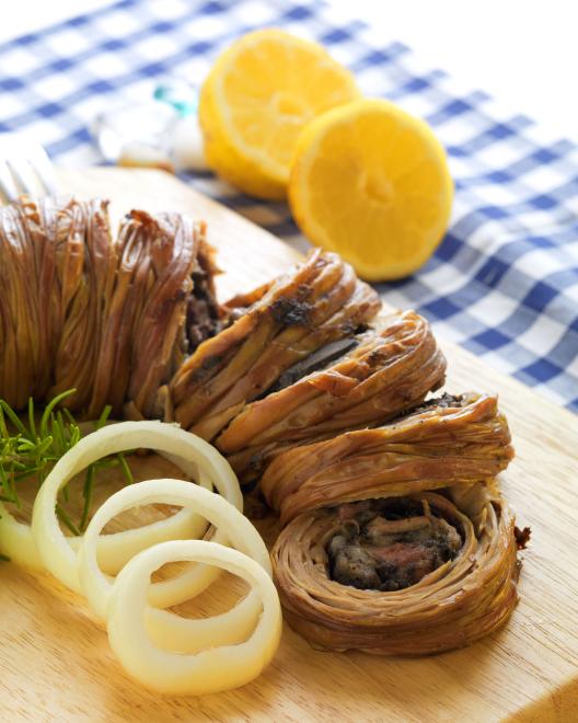 Kokoretsi: a traditional Easter mezze