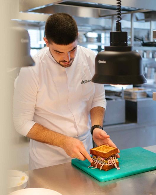 Liystor: Η νέα γαστρονομική άφιξη του κέντρου