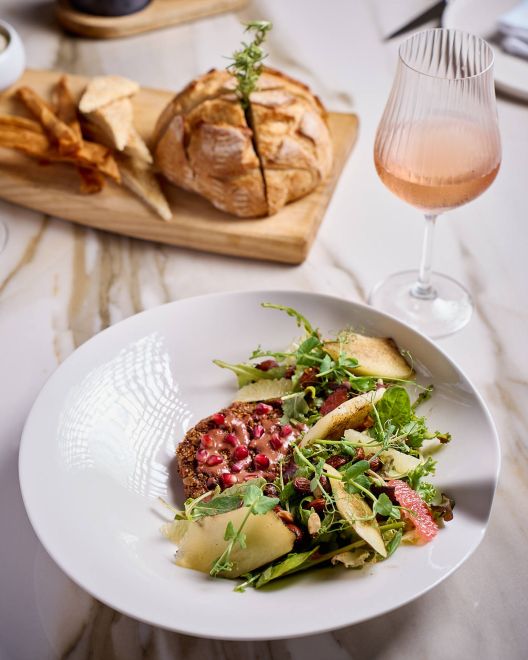 Swan by Kontiki: Το πλωτό εστιατόριο της Ρόδου