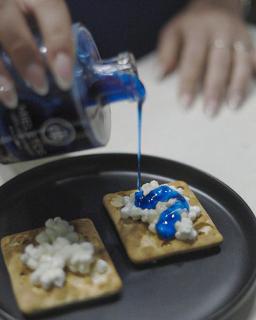 Μπλε μέλι: Το viral προϊόν της εταιρίας It's alive 