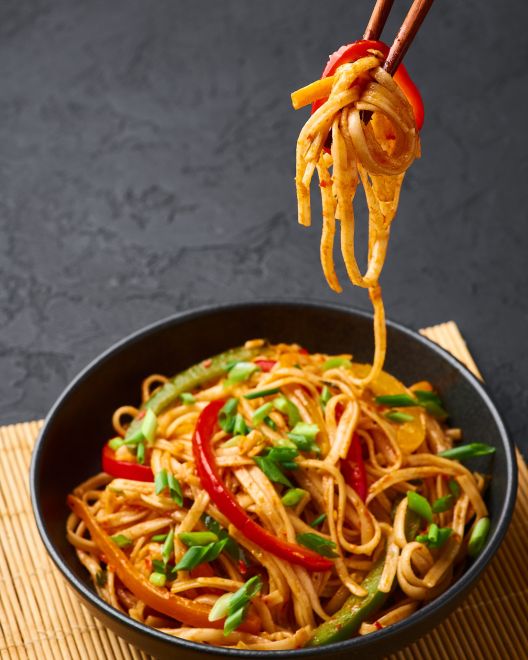 Noodles: 18 συνταγές για να πειραματιστείς και να τα απολαύσεις 