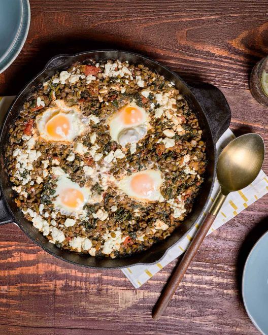 Τι να μαγειρέψω σήμερα Δευτέρα; Αυγά με φακές