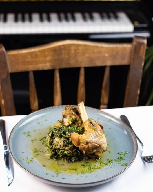 Δάφνη: Για ελληνική κουζίνα στο διαχρονικό εστιατόριο του Περιστερίου