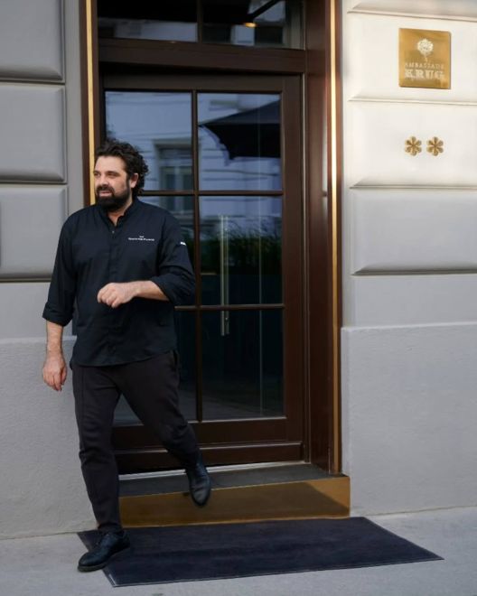 Το Tudor Hall υποδέχεται τον βραβευμένο με αστέρια Michelin Konstantin Filippou