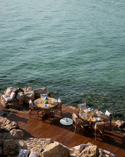 Το Four Seasons Astir Palace παρουσιάζει τη νέα εμπειρία της Zolotas Beach
