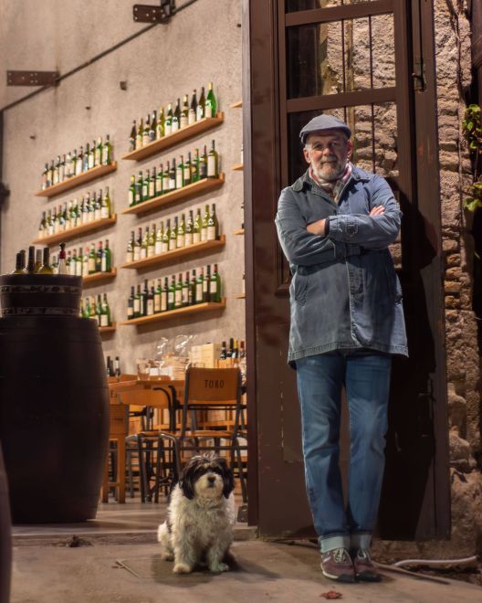 Paleo: Για κρασί και φαγητό στο wine bar του Πειραιά 