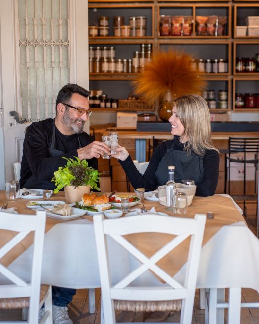 Delio Food Hub: Tι είναι η delicatesseria που άνοιξε μόλις στην Καλλιθέα;