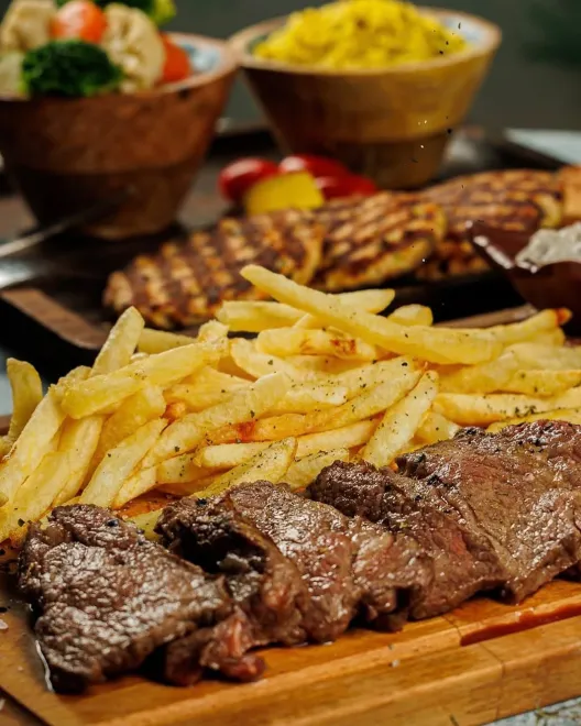 Meat n’ Roses: Πήγαμε για σουβλάκια στο Παγκράτι και καταλήξαμε μπροστά σε μια ταλιάτα flap stick Black Angus