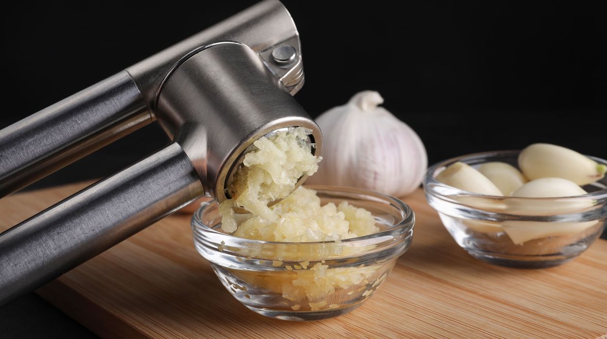 Σκόρδο: Τα πολλαπλά οφέλη του για τον οργανισμό 