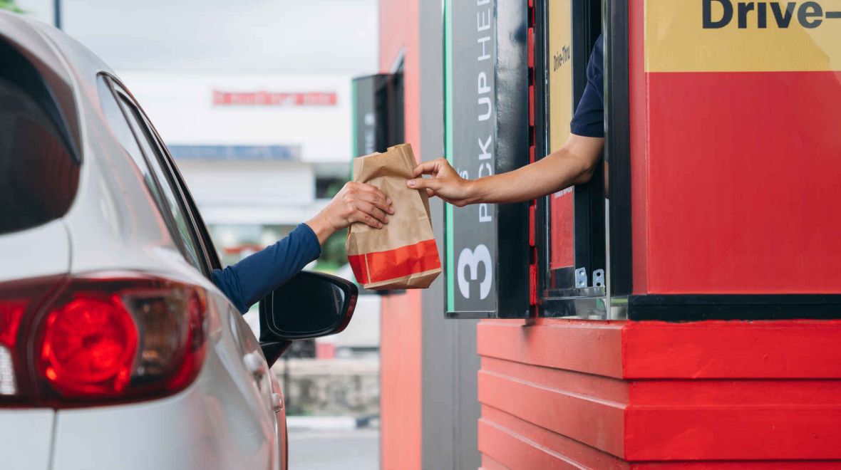Κίνηση στους δρόμους και fast food