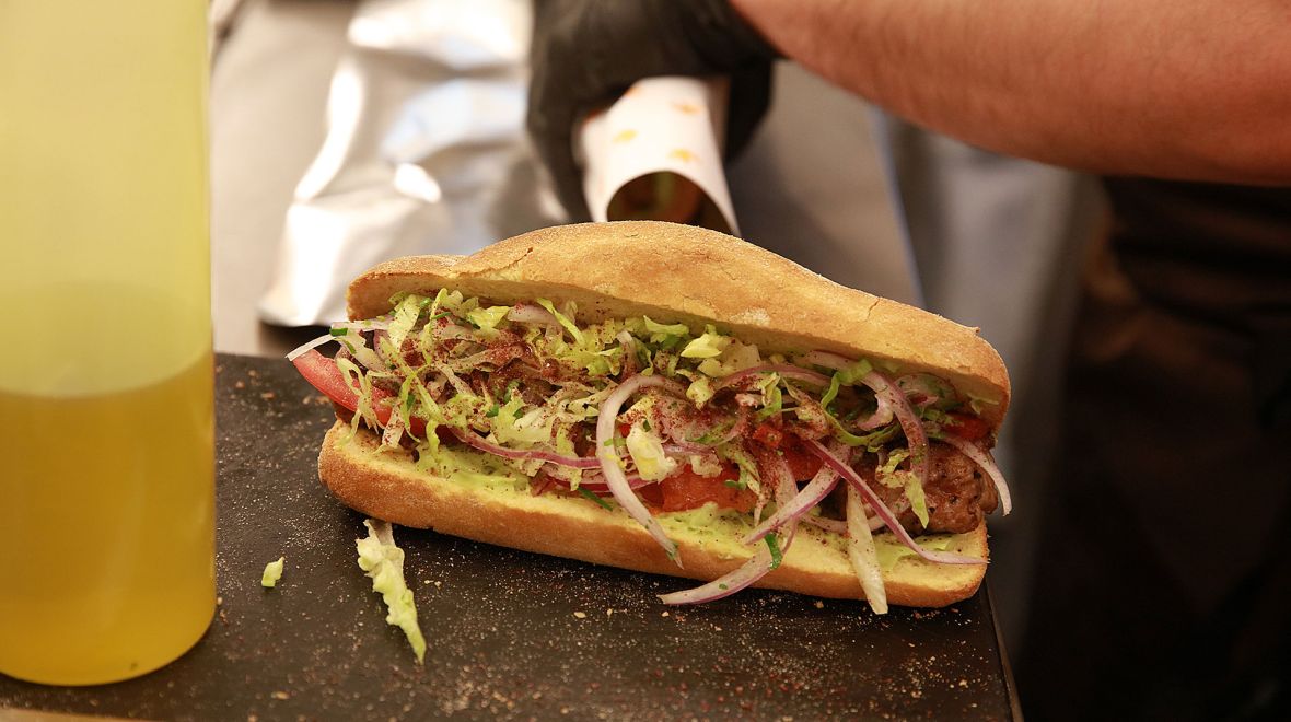Kermes: Το νέο street food για σάντουιτς με υλικά από τη φάρμα 