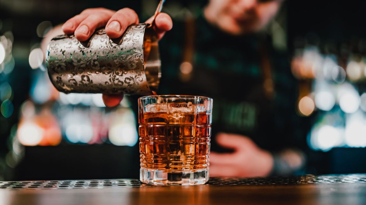 World's 50 Best Bars 2025: Η λίστα 51-100