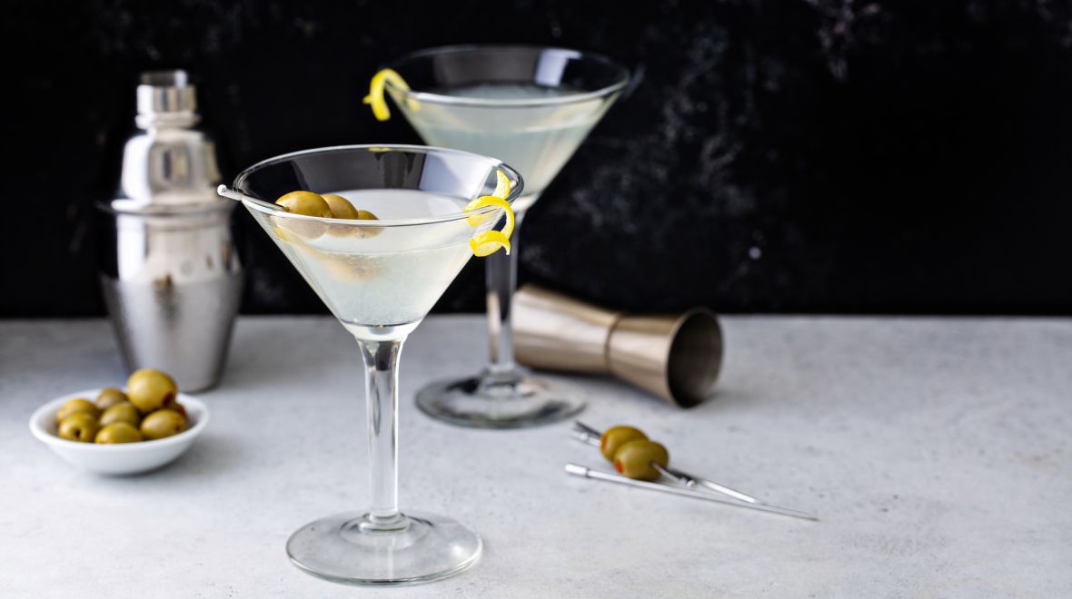Dry Martini με σπιτική άλμη ελιάς