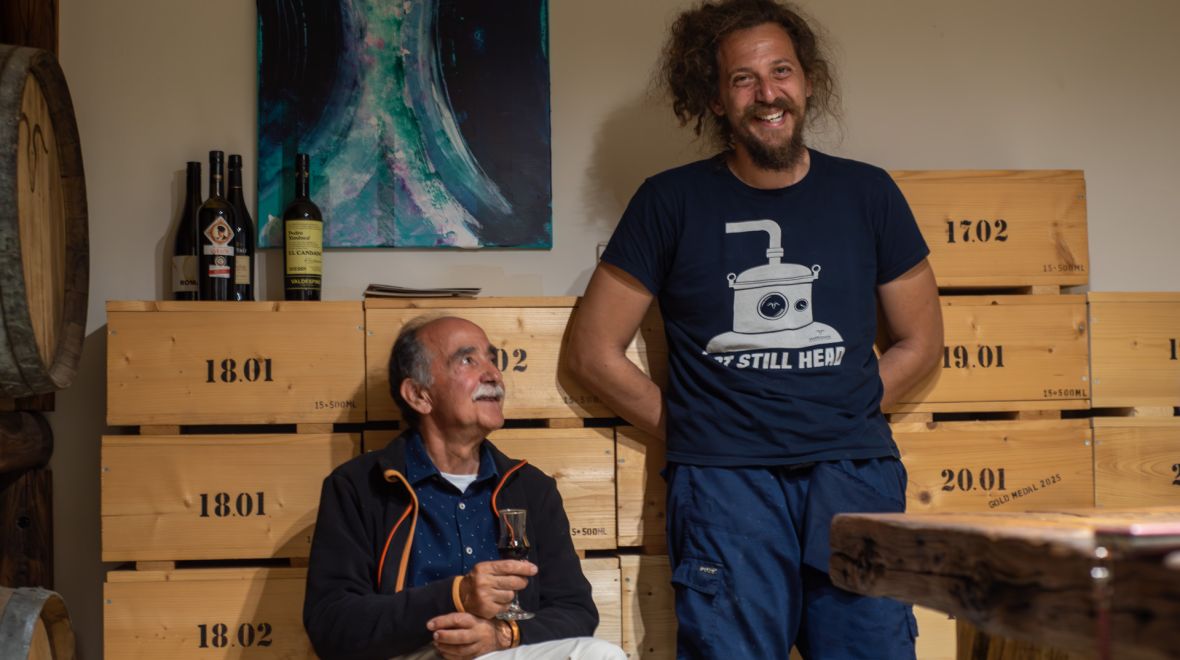 Η απόσταξη για τους Μακρυωνίτες είναι οικογενειακή υπόθεση 