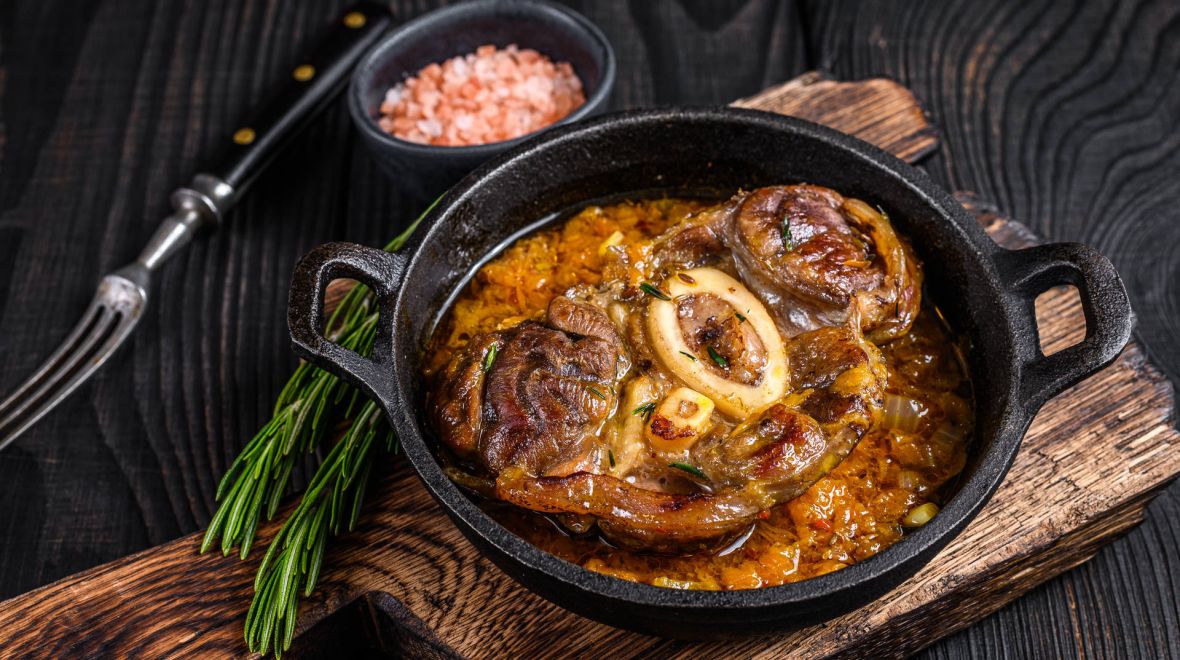 Οσομπούκο: Τι είναι και ποιο ρόλο έχει το κολλαγόνο για να μαλακώσει το κρέας 