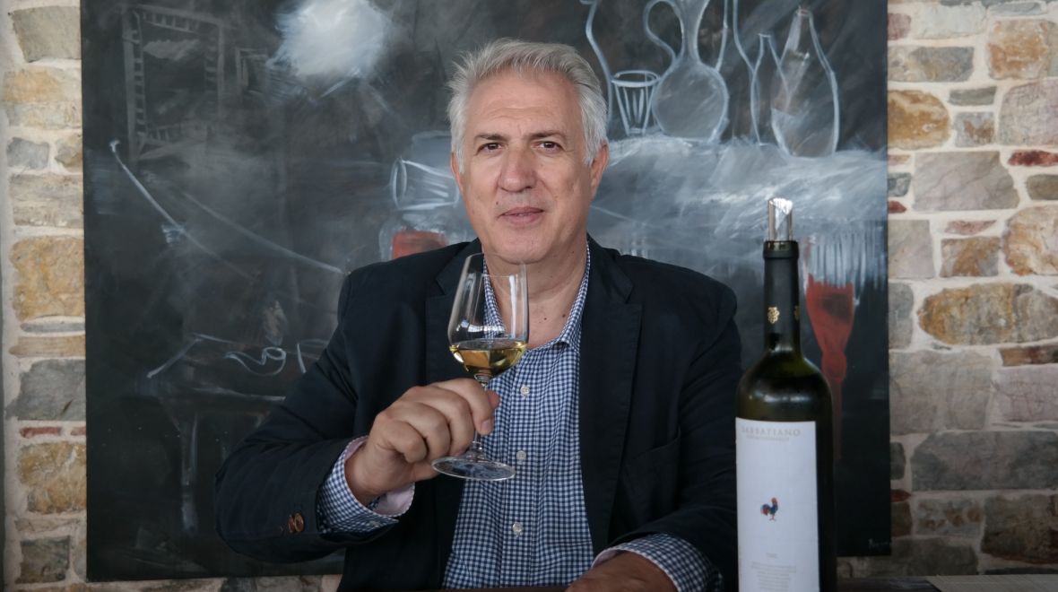 Βασίλης Παπαγιαννάκος: Ο οινοποιός που έδωσε «ψυχή» στο Σαββατιανό της Αττικής