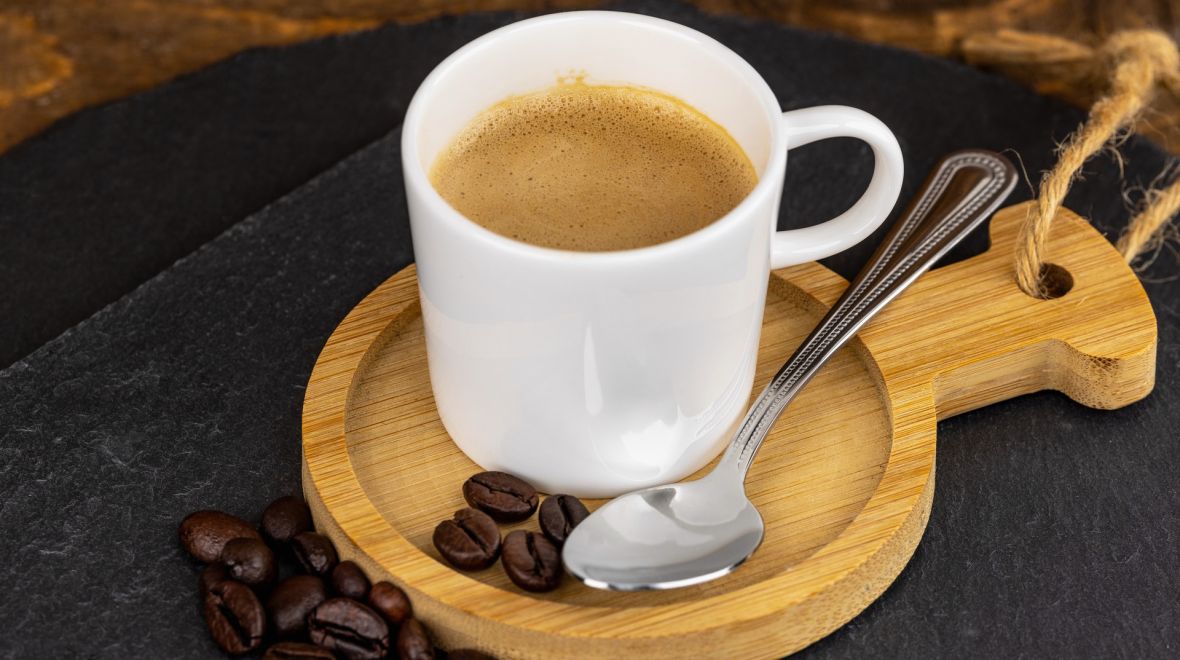 Decaf καφές: Μύθοι, αλήθειες και τι ισχύει για την καφεΐνη
