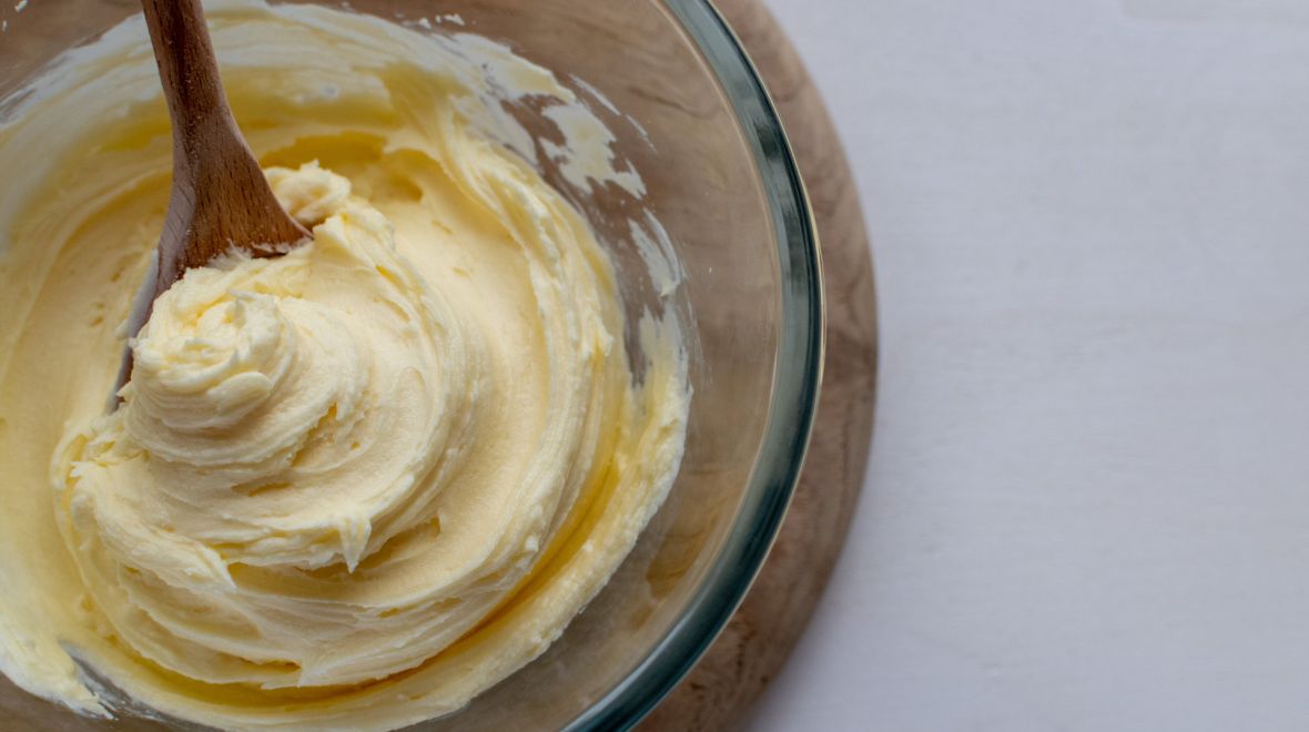 Πώς θα σώσεις μια αποτυχημένη βουτυρόκρεμα με το πιστολάκι μαλλιών