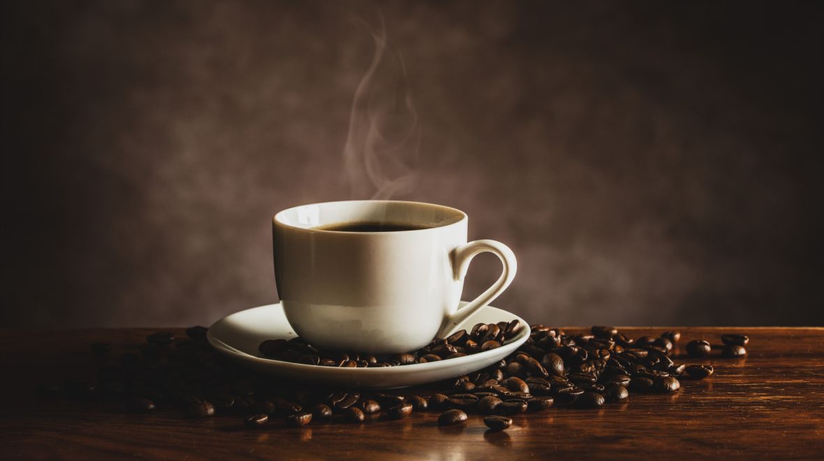 Πώς να «σώσεις» έναν κακό καφέ και να τον κάνεις πραγματικά γευστικό