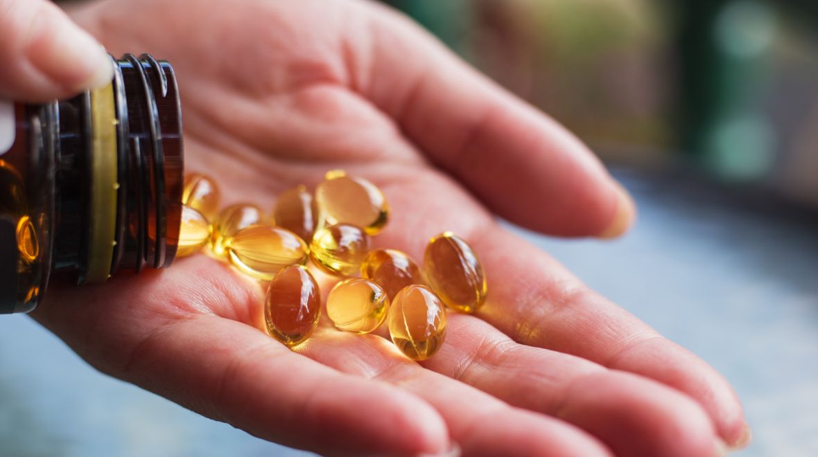 Συμπληρώματα και καρκίνος: Τι βοηθά, όχι και τι μπορεί να βλάψει