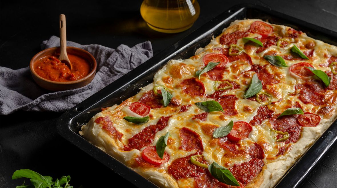 Detroit style pizza: Η νέα τάση στην Αθήνα, τι είναι και πού θα τη δοκιμάσεις
