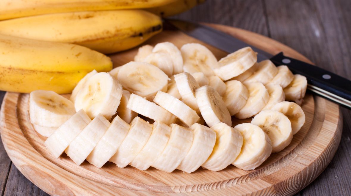 Μπανάνα: Ισχύει τελικά ότι είναι «σκέτη ζάχαρη» ή μήπως είναι ένα παρεξηγημένο φρούτο; 