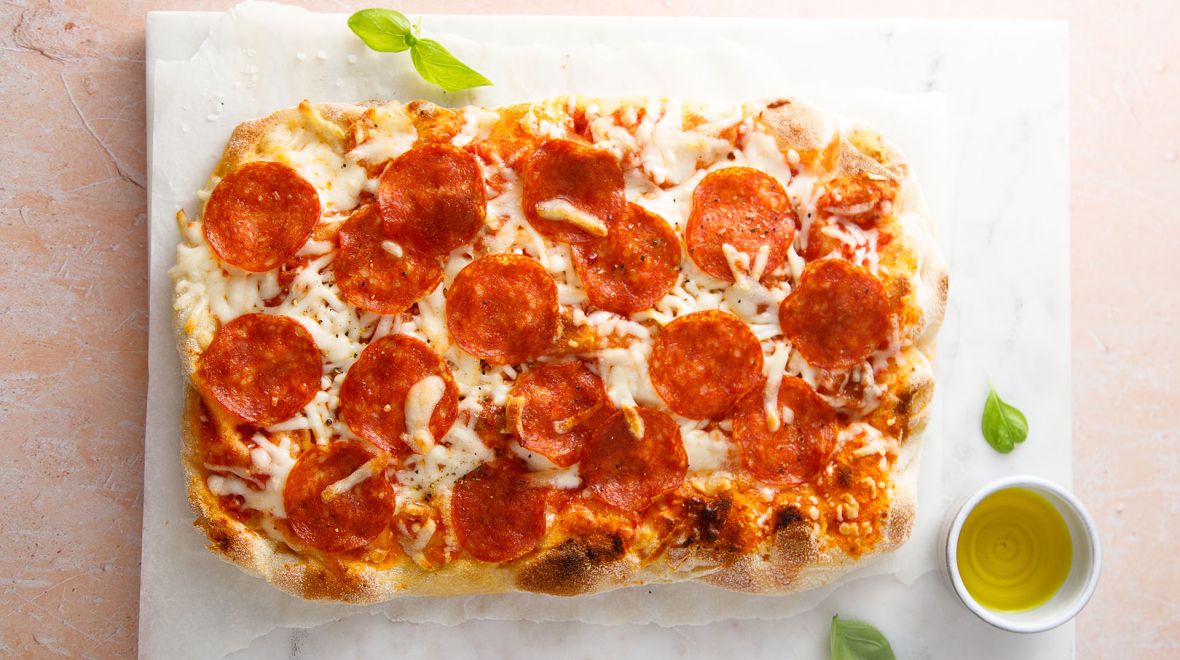 How to make the perfect pepperoni pizza at home