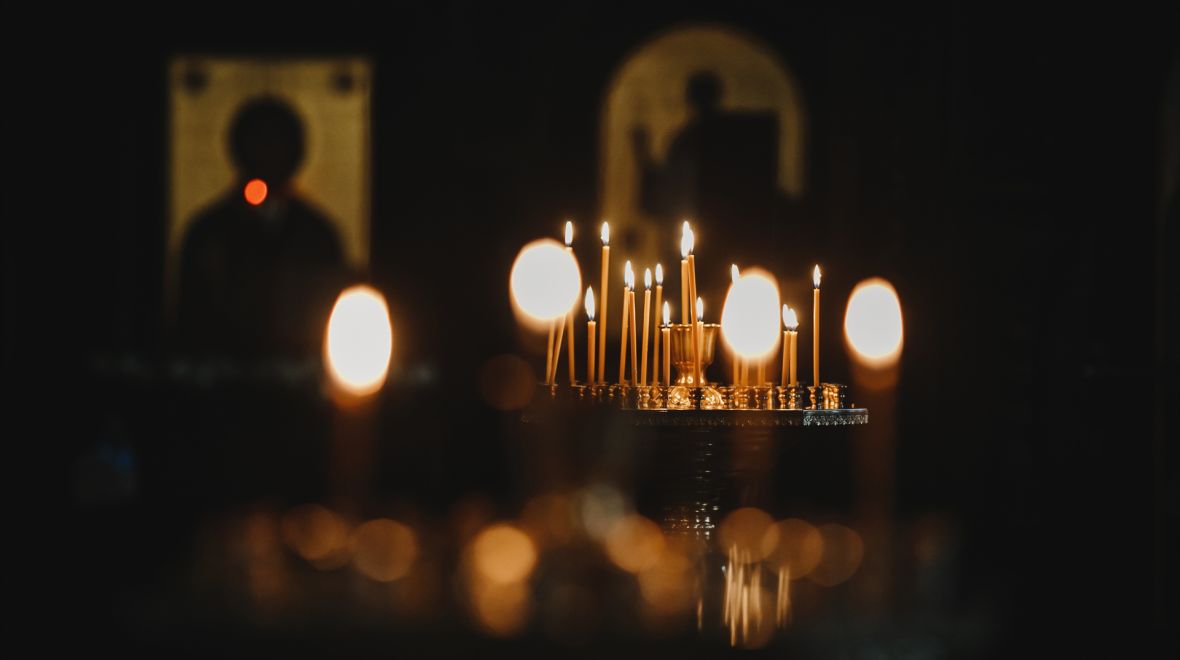 Τα έθιμα της Μεγάλης Εβδομάδας: Από τη νηστεία, μέχρι το σούβλισμα 