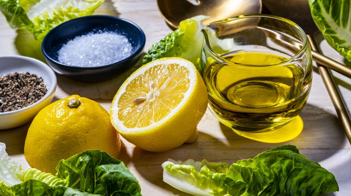 Το μόνο dressing που αξίζει να βάζεις στη σαλάτα σου αυτή την εποχή