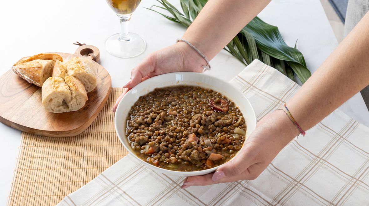 Οι φακές έτσι και αλλιώς: Από κλασική σούπα, μέχρι μπέργκερ και εξωτικό κάρι