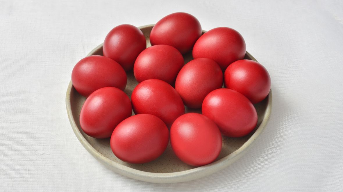 Πόσο διατηρούνται τα βρασμένα αυγά μετά το Πάσχα και πότε γίνονται επικίνδυνα;