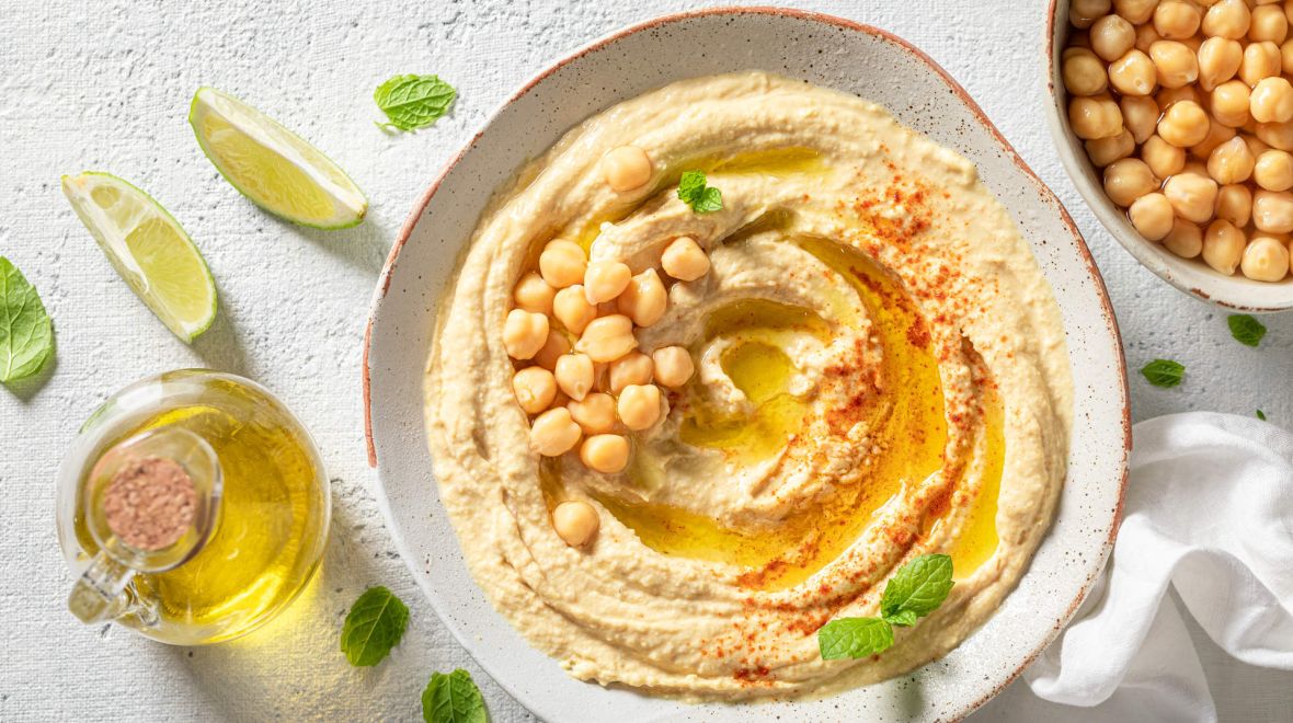Χούμους: Πόσο υγιεινό είναι τελικά και τι χρειάζεται προσοχή