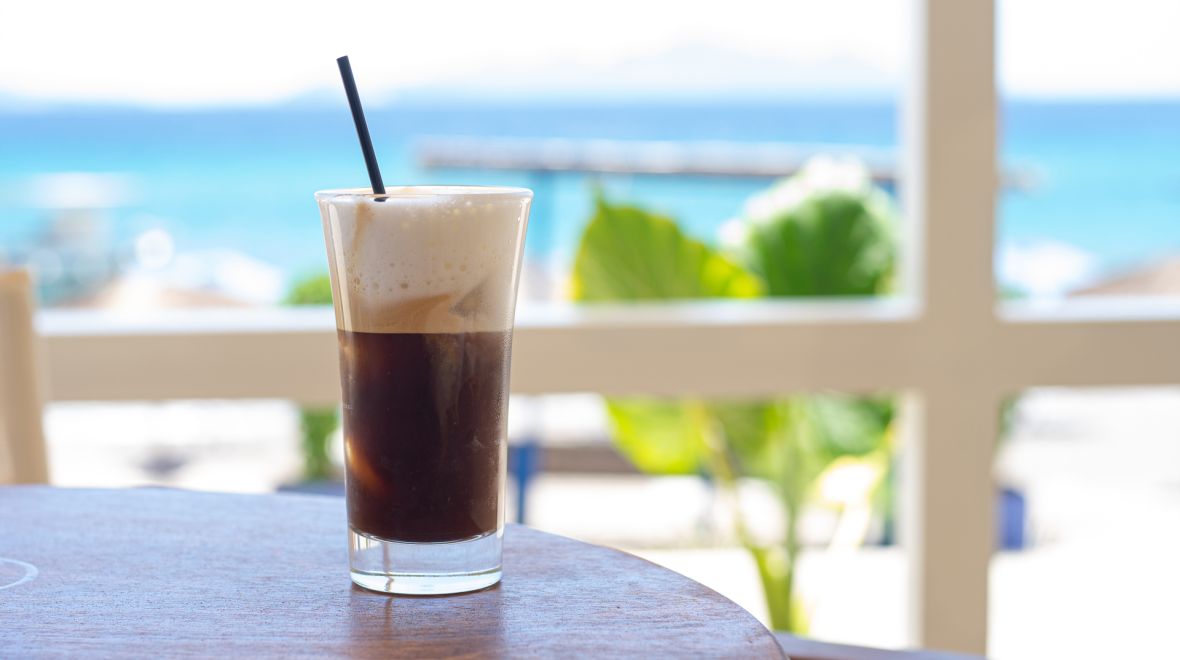 Freddo cappuccino: Πώς να τον φτιάξεις σαν επαγγελματίας