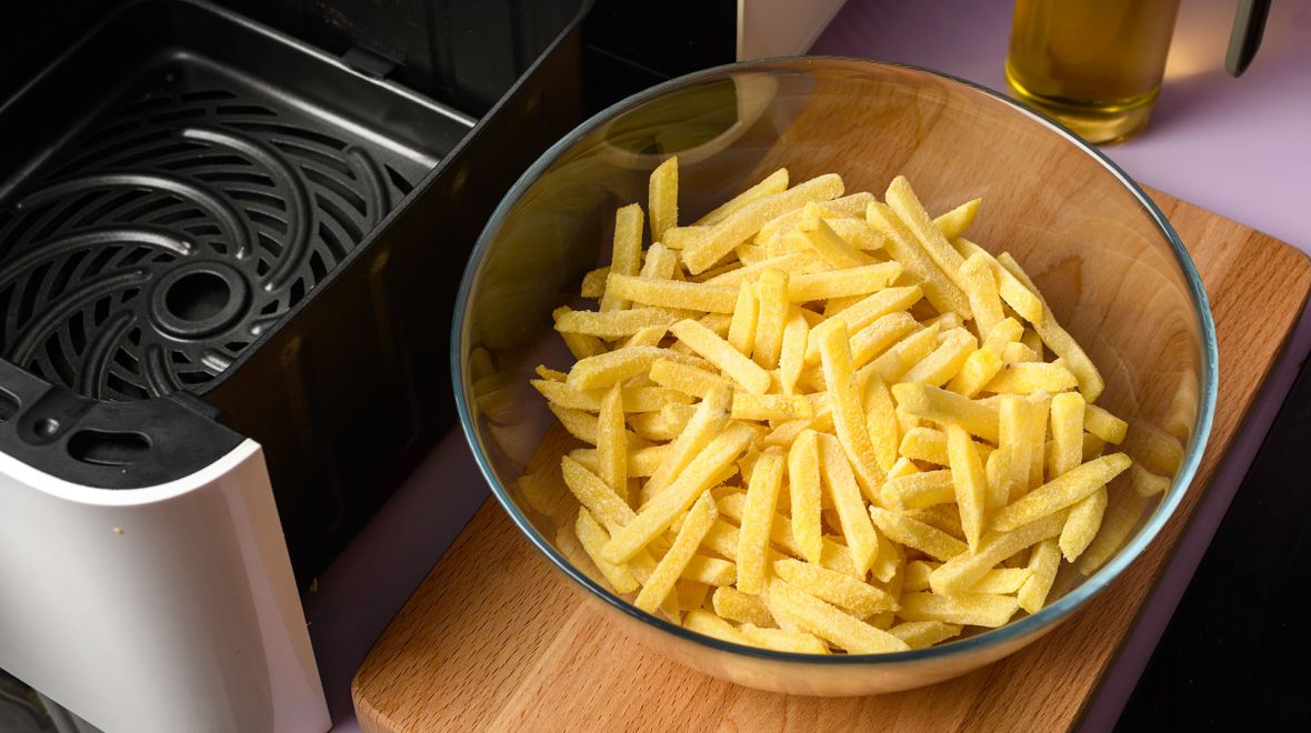 Το air fryer είναι όντως η καλύτερη επιλογή για πατάτες; Νέα μελέτη απαντά