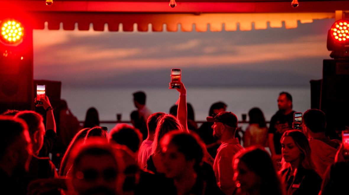 Rooftop Festival: Η Αθήνα ανεβαίνει στις ταράτσες στις 20 Σεπτεμβρίου
