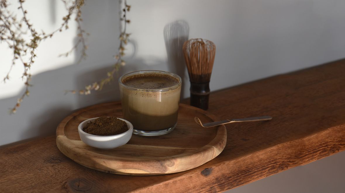 Τι είναι το hojicha: Το καβουρδισμένο πράσινο τσάι που γίνεται παγκόσμιο trend