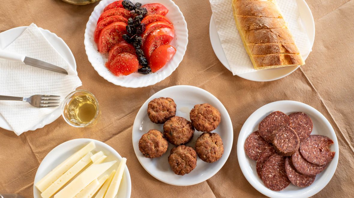 Οινοπαντοπωλείο το Ειδικόν