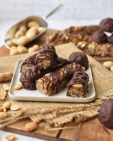 Σπιτικά snickers υγιεινά και vegan Vegan snickers