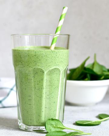 Αντιοξειδωτικό smoothie με σπανάκι και matcha Αντιοξειδωτικό smoothie