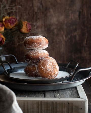 Bomboloni: Τα διάσημα ιταλικά donuts Ιταλικά bomboloni