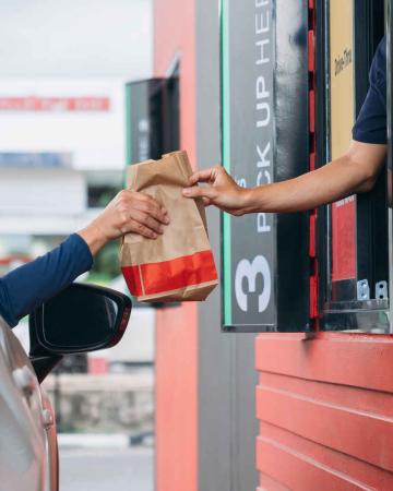 Κίνηση στους δρόμους και fast food