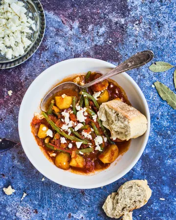 Greek green bean stew in tomato sauce (Fasolakia)