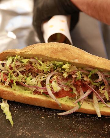 Kermes: Το νέο street food για σάντουιτς με υλικά από τη φάρμα 