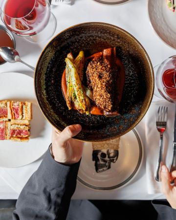 Brutus Tavern: Ανάμεσα στα καλύτερα steakhouse του κόσμου Brutus Tavern