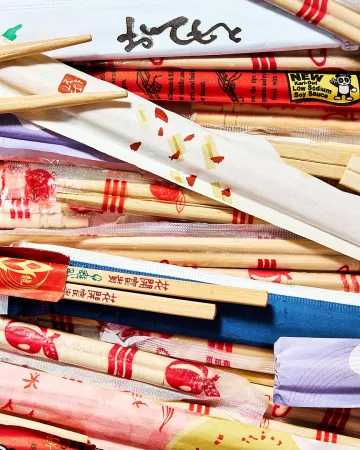 Copsticks: Πώς να αξιοποιήσεις τα ξυλάκια από το σούσι που μαζεύεις στο συρτάρι σου