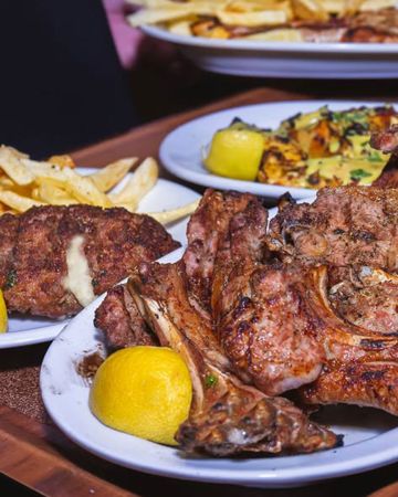 15 ταβέρνες για την Τσικνοπέμπτη 